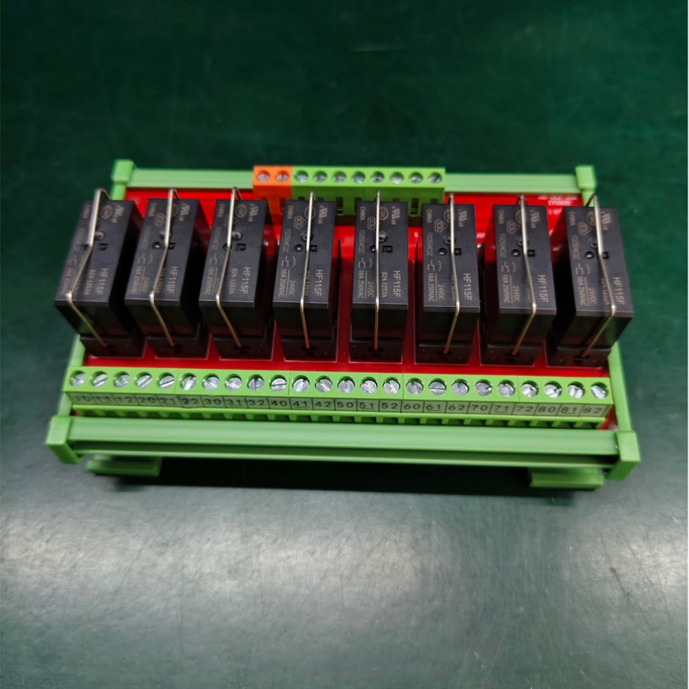 Relè a 8 canali 16A 24VDC per  - Relay 8 Channel Board recensione e prezzo